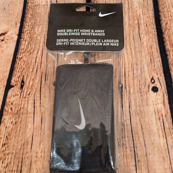 Nike Black/White Dri-Fit Doublewide Wristbands NWT - Picture 1 of 7